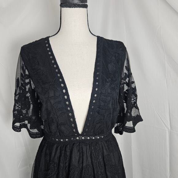 Lily Rain Romper Women Small Black Lace Floral Deep V Short Sleeve Boho Gothic - Picture 3 of 12